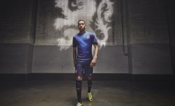 开云体育运营团队_姆巴佩自然年西甲39球创辉煌，仅次梅西C罗跻身传奇行列