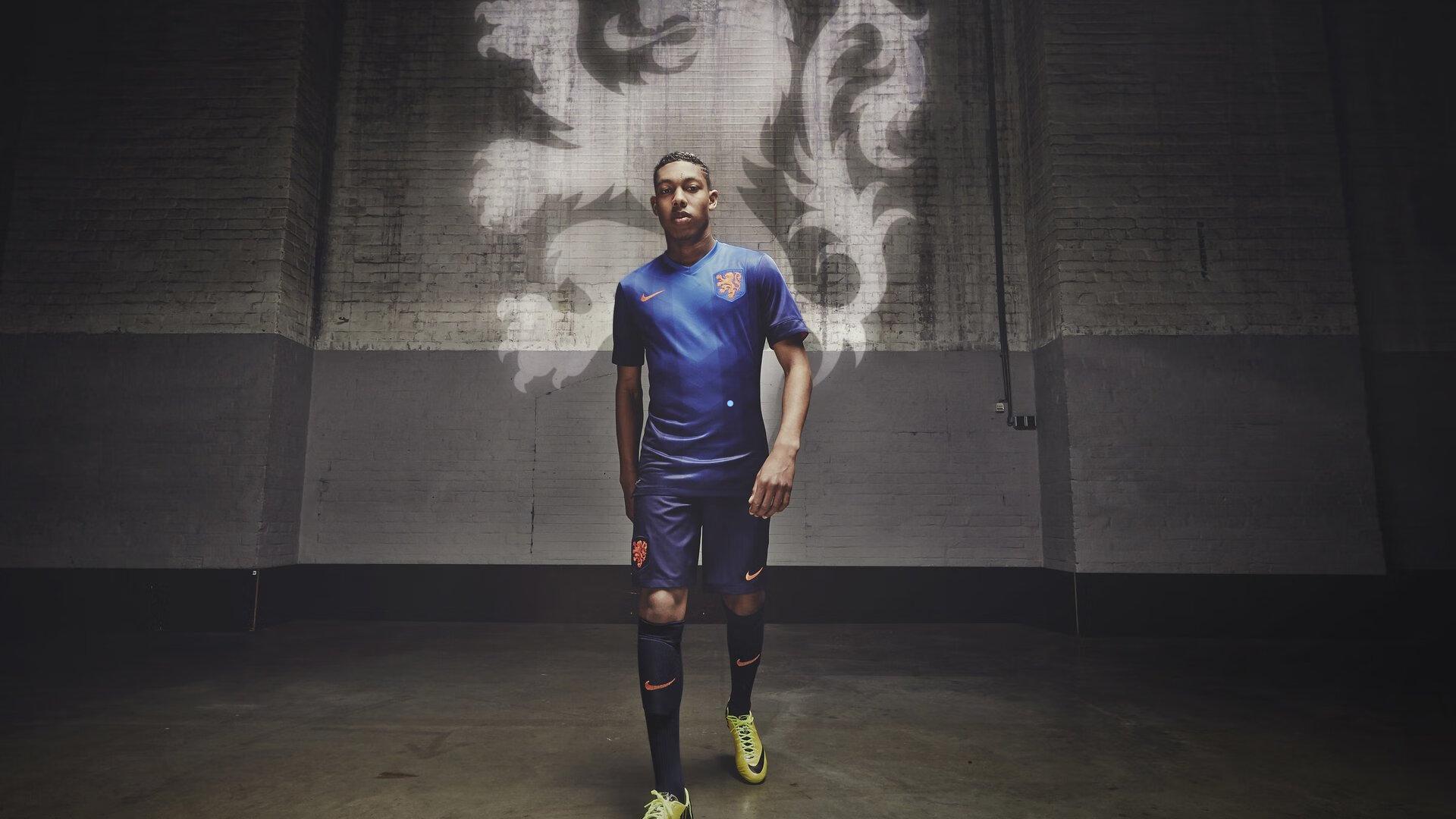 IFAB正式驳回温格越位规则变革提案 世界杯角球判罚有望引入VAR技术审查